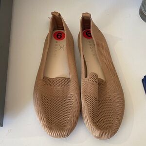 Danskin Women's Brown Knit Flats